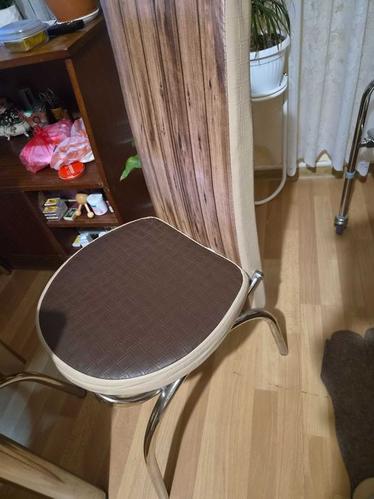 Трапезна маса + 6 стола на добра цена