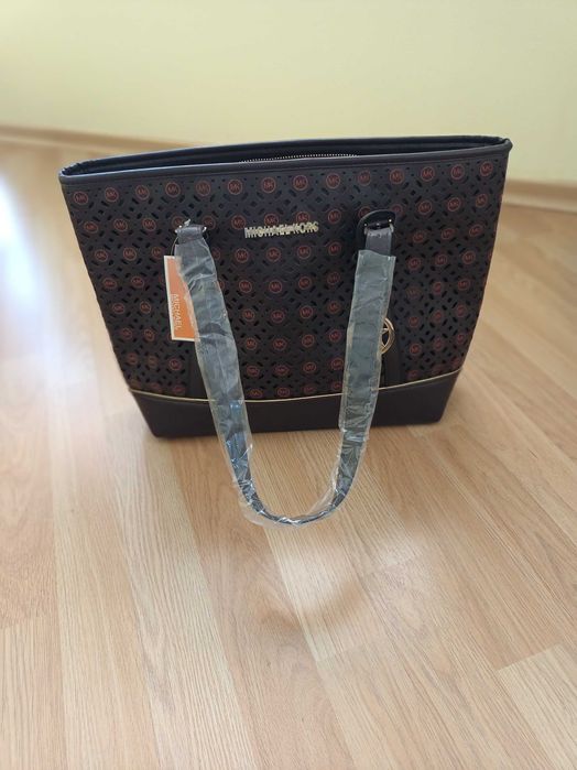 Дамсака чанта / кафява