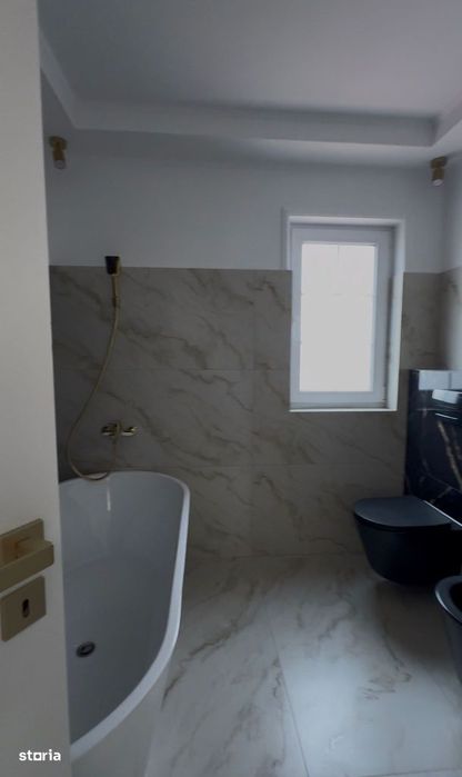 Casa cu garaj / panouri solare complet mobilata/utilata 5 camere/3 bai