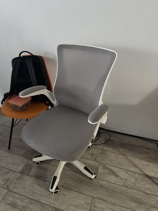 Продам офисную мебель