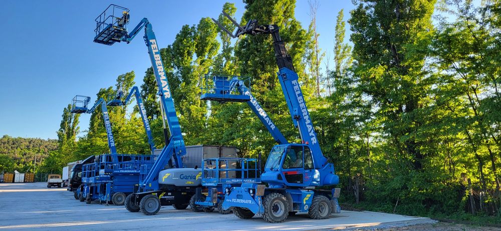 Închiriez motostivuitor Manitou rotativ încarcator telescopic Spider