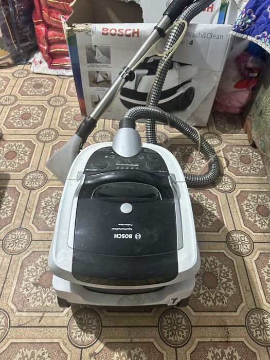 Моющий пылесос BOSCH