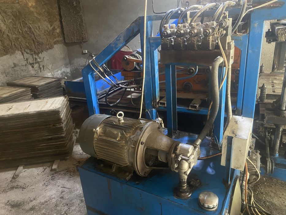 Таййор бизнес сотилади QT4-15