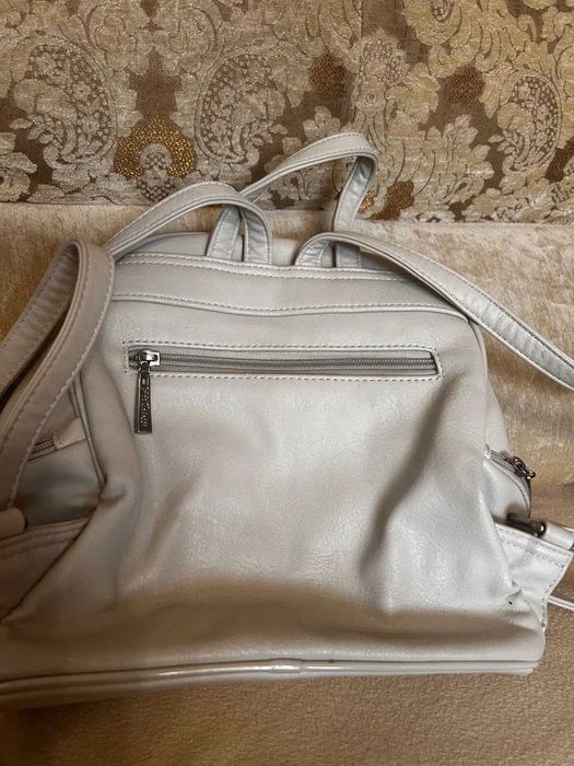 Продам сумки женские разные