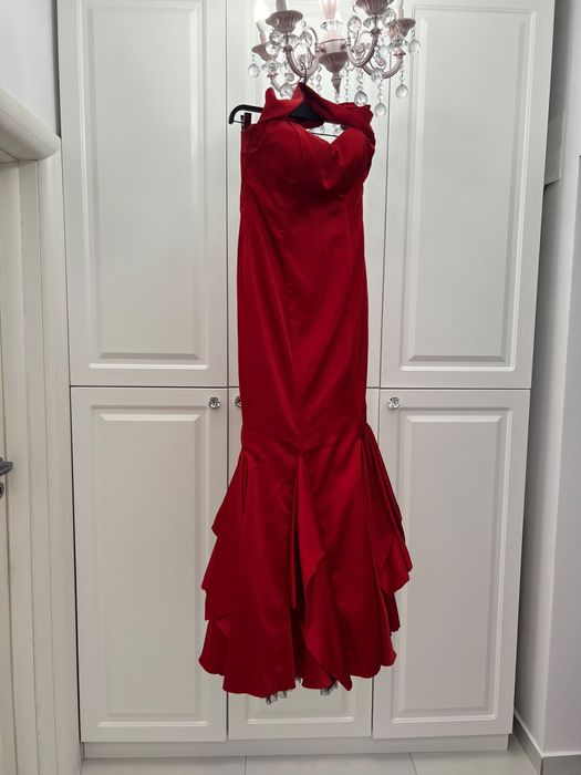 Vand rochie rosie saten