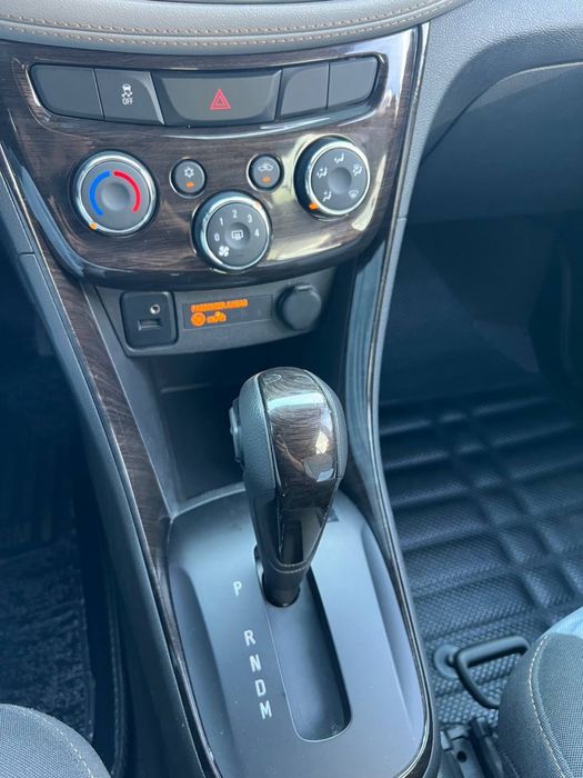 “Tracker_1 Primer rangi qora sotuvda