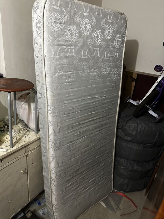 Кровать односпальная