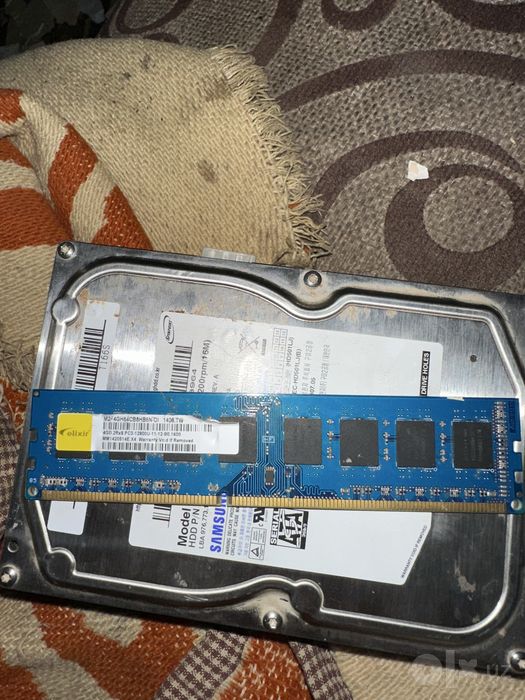 Samsung hard disk va elexr ram4gb