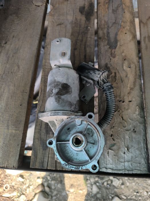 Моторче раздатка Mercedes ML 270 W163