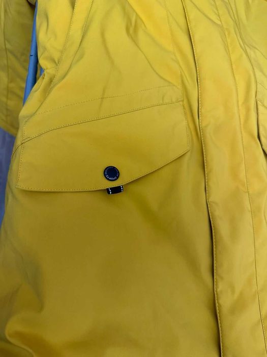 Продам зимнюю куртку .