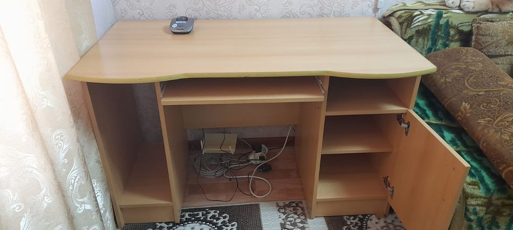 Компьютерный стол