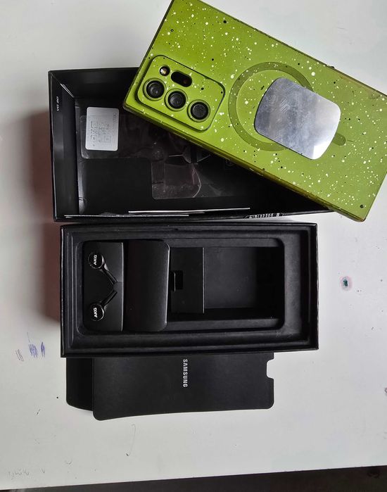 Samsung Galaxy Note 20 ultra pentru piese, cutie + huse, 350 lei neg.