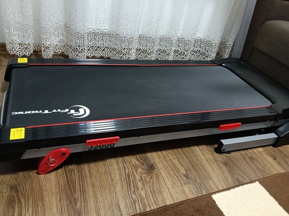 Bandă de alergare Fittronic J2000 – aproape nouă, cu garanție