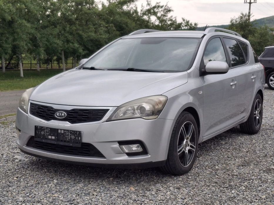 Kia Ceed - 1.6 CRDi - Climatronic / Pilot / Comenzi
