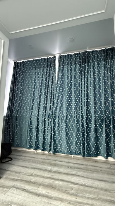 Продам шторы в отличном состоянии