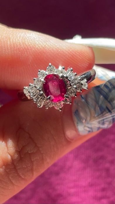 Inel cu rubin natural si diamante naturale