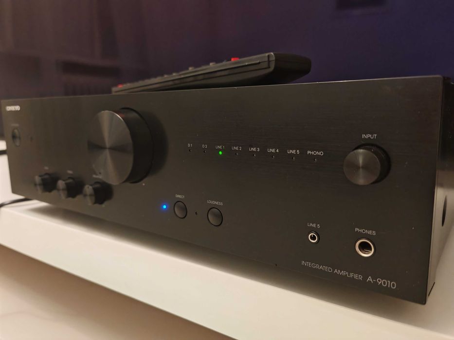 Amplificator Onkyo A-9010, DAC inclus, multipremiat