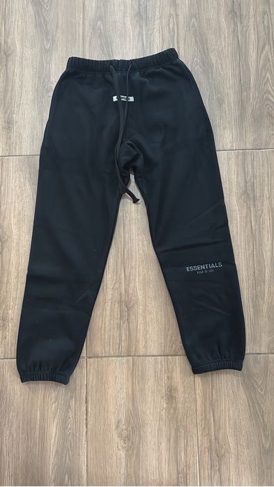 Pantaloni Essentials