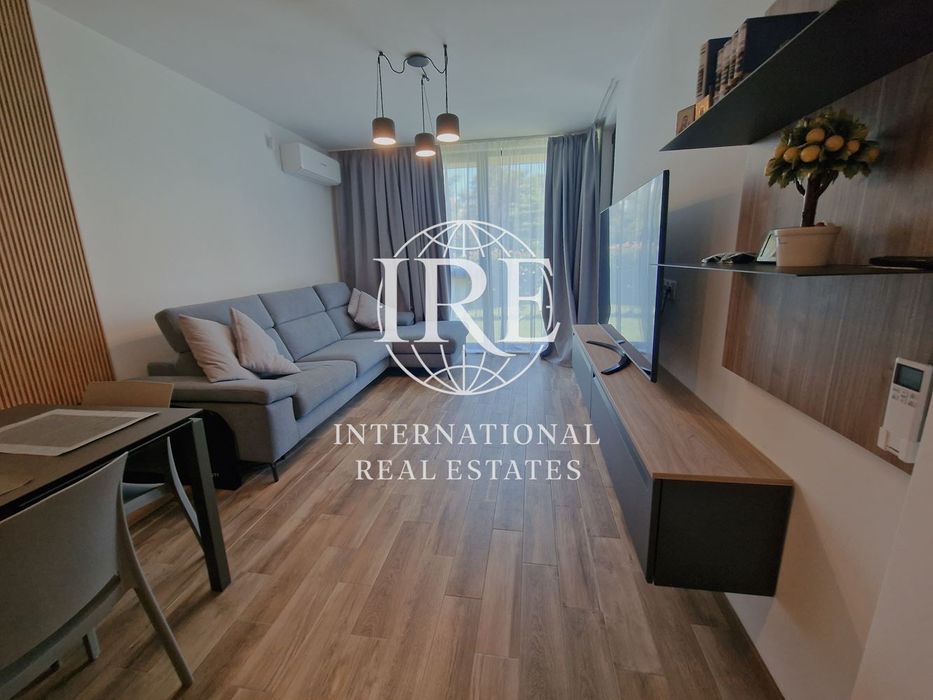 Комфотен двустаен апартамент! Луксозен комплекс! На метри от морето и