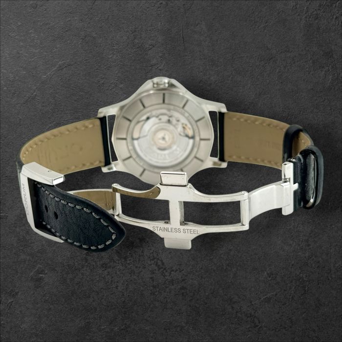 Corum Admiral's Cup Legend 42 Automatic  мъжки часовник