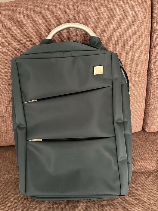 Продам сумку (рюкзак) Гонг-Конгской фирмы Remax. Цена: 10000 тг.