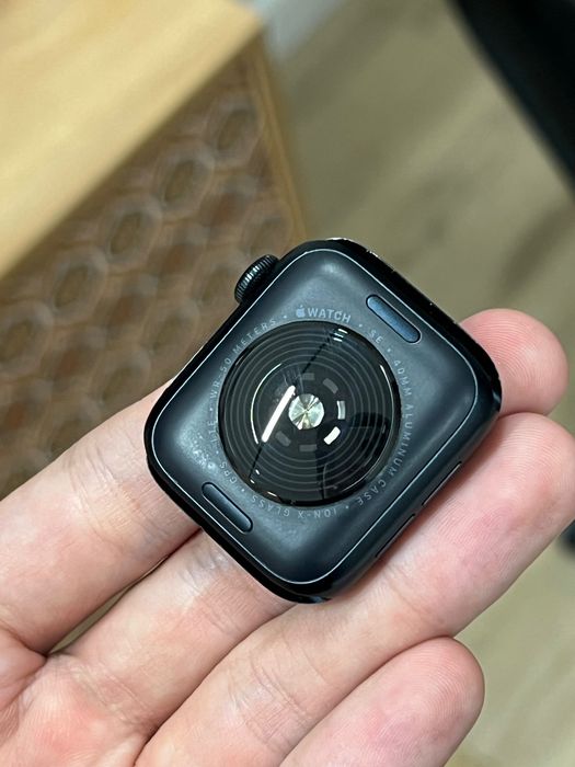 Apple Watch SE 2 GPS + Cellular 40mm