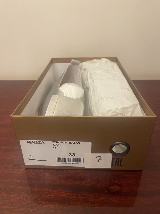 Обувь женская фирменная