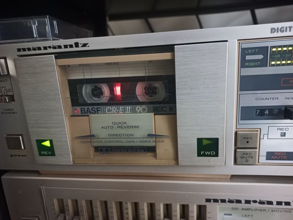 Marantz усилвател