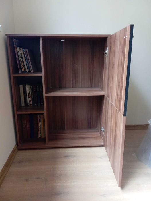 Секция - витрина, ТВ шкаф, комод, етажерка и ретро скрин