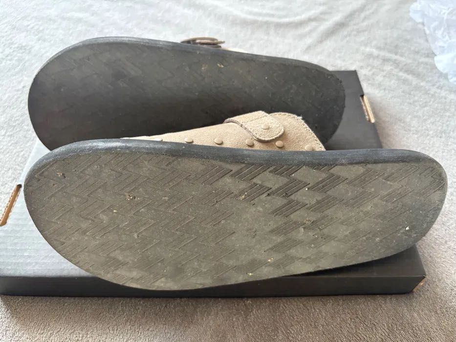 Чехли с дебела подметка