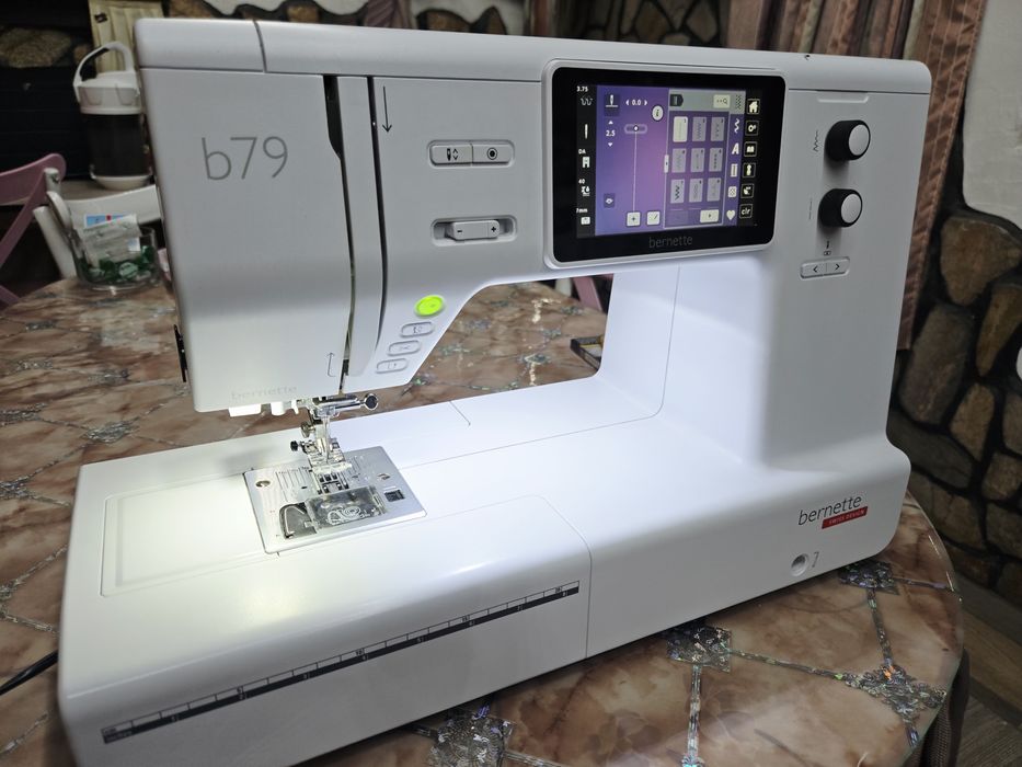 Шевна и бродировъчна машина bernette b79