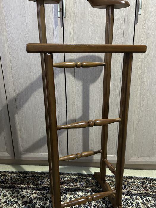 Напольная вешалка под одежду ( плечики )