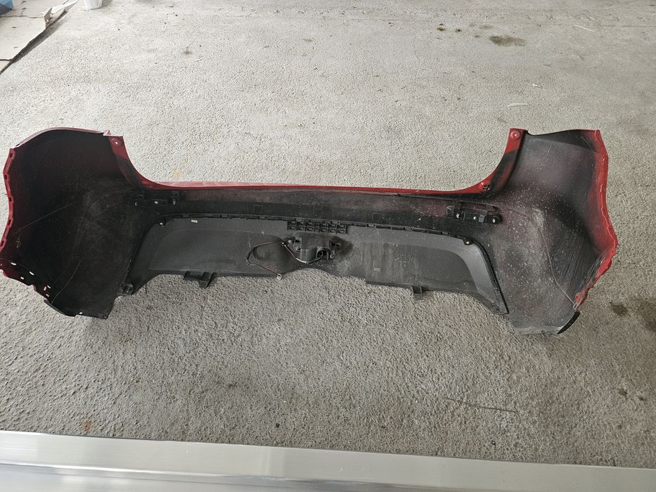 Bară spate spoiler Suzuki Vitara 2016-2020, culoare roșie, impecabila