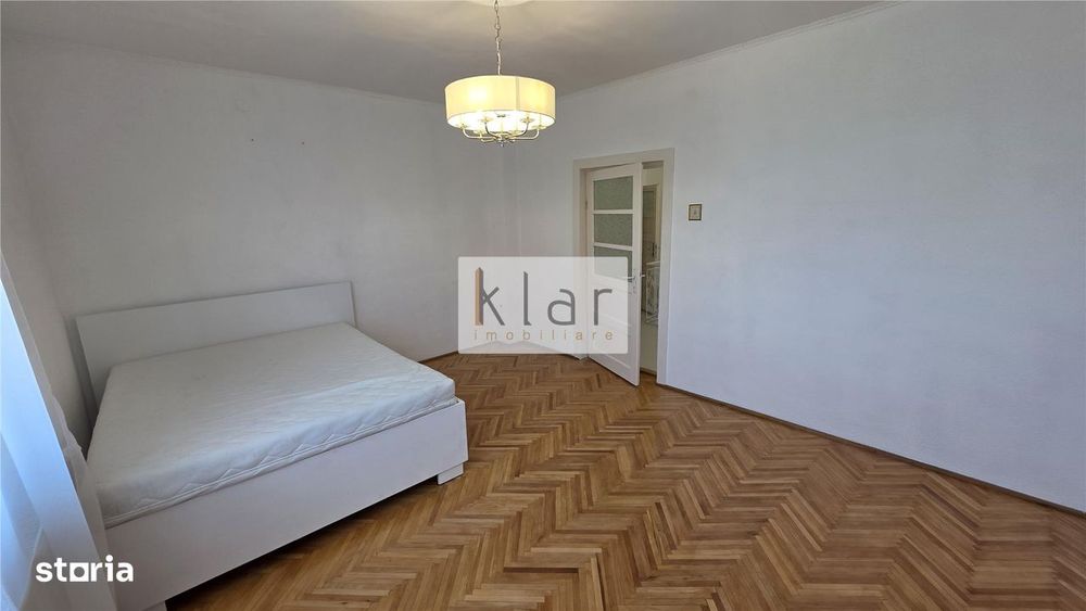 Casa  Birou 3 camere, 140mp, D+P+E, zona Andrei Muresanu Sud