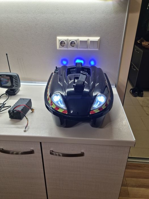 Лодка за захранка