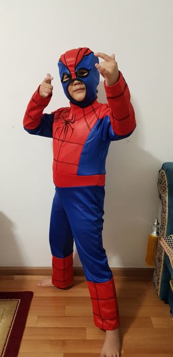 Костюм человека паука