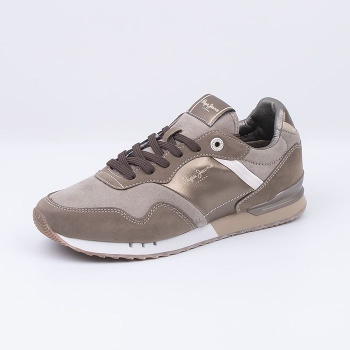 Кроссовки женские