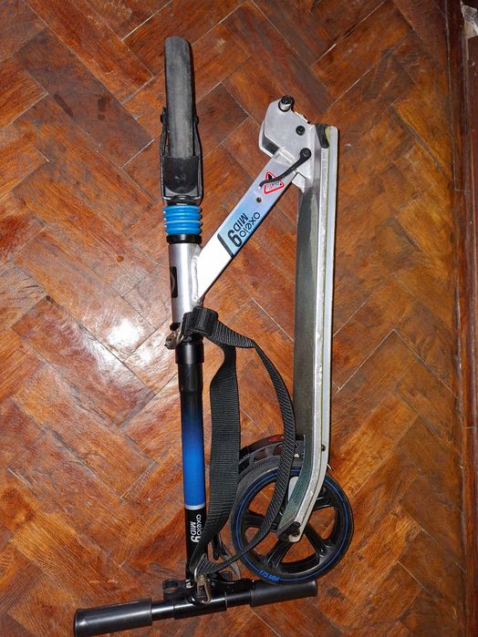 Vând trotineta Oxelo MID 9