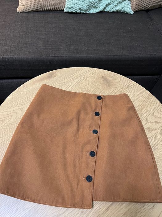 Дамска пола от велур с копчета отпред, кафява, много добро състояние