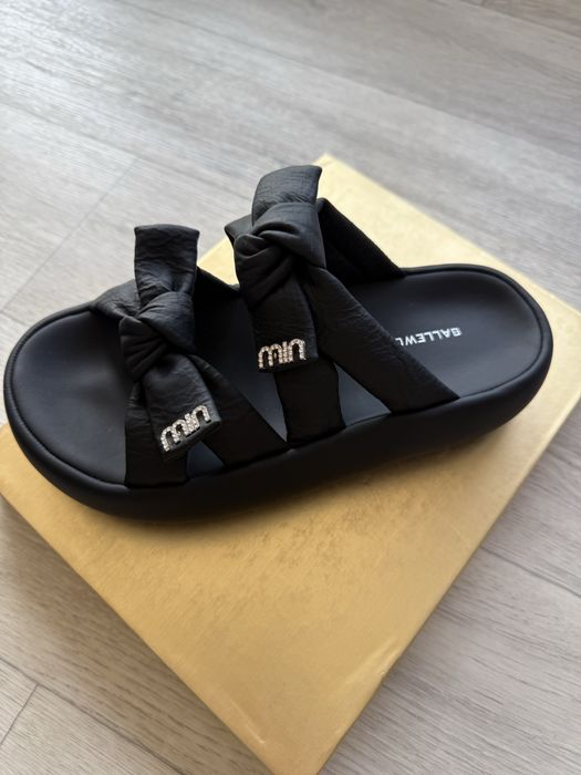 Шлепанцы    min -бренд  ,новые