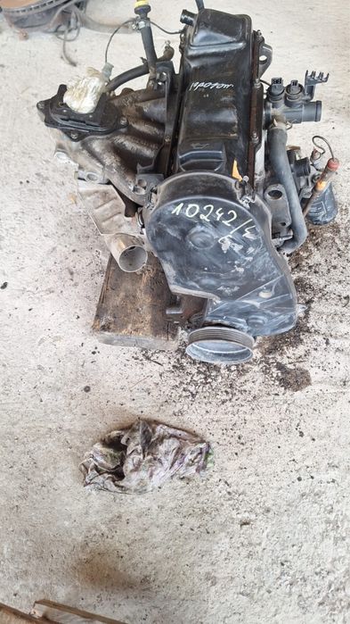 Пассат  гольф мотор 1.8