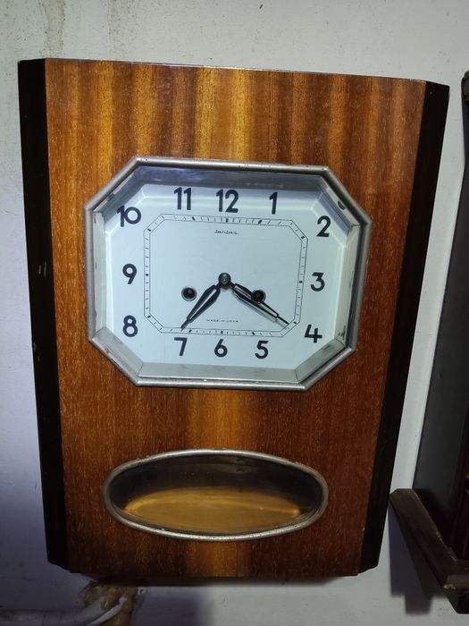 Ceas cu pendul mecanic rusesc