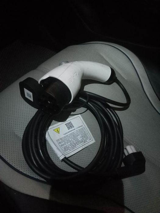 Byd зарядка оригинал продается