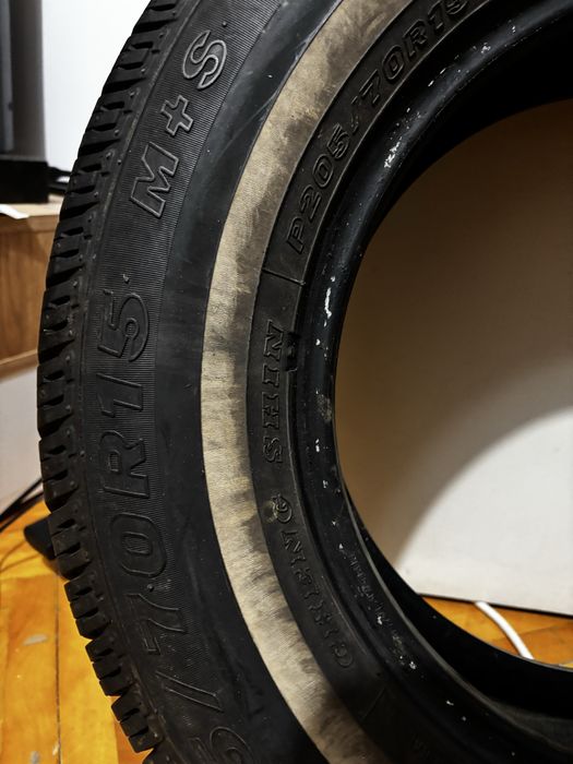 Doua anvelope Maxxis M+S, P205/70/R15