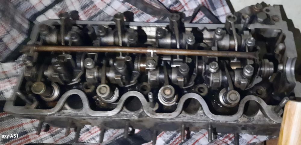 Бошка,голова на MERSEDES 190 2,3