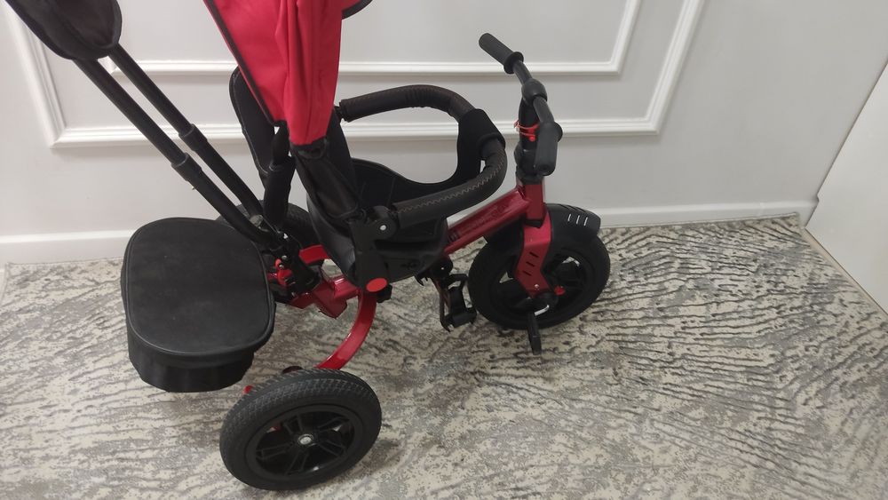 Продам велосипед с родительской ручкой