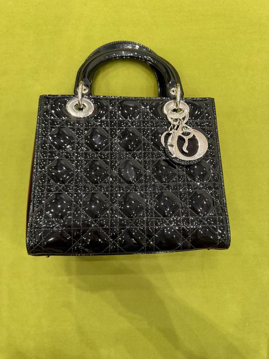 Лакированная сумка Lady dior medium. оригинал!!