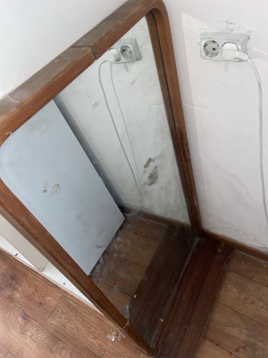 Комод шкаф для посуды и зеркало