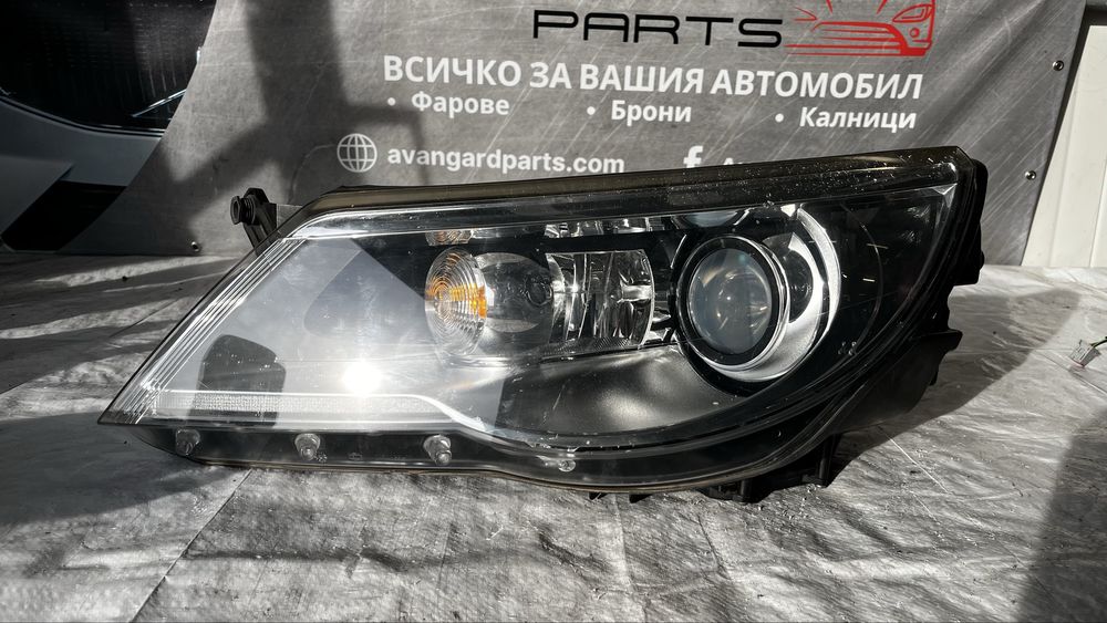 Volkswagen Tiguan 5N ляв фар