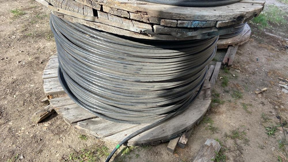 Продам кабель 
[2